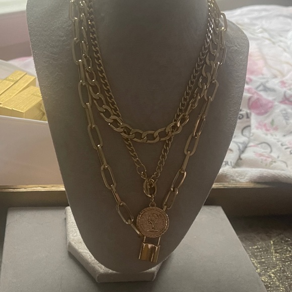 Gold Layered Chain Necklace Set of 3 buy one or 3 make offer on one see photos - Picture 1 of 2